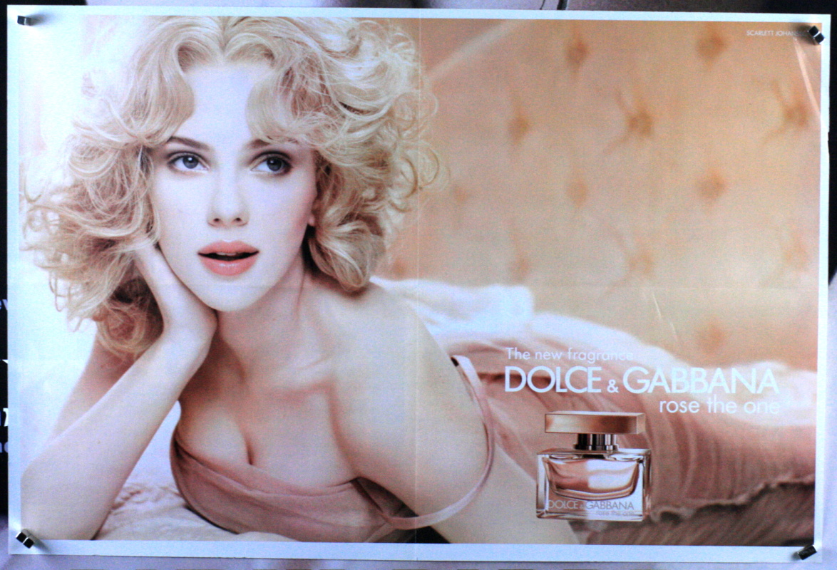 Scarlett Johansen (2010) - US Advertisement (DS) (FLD) 